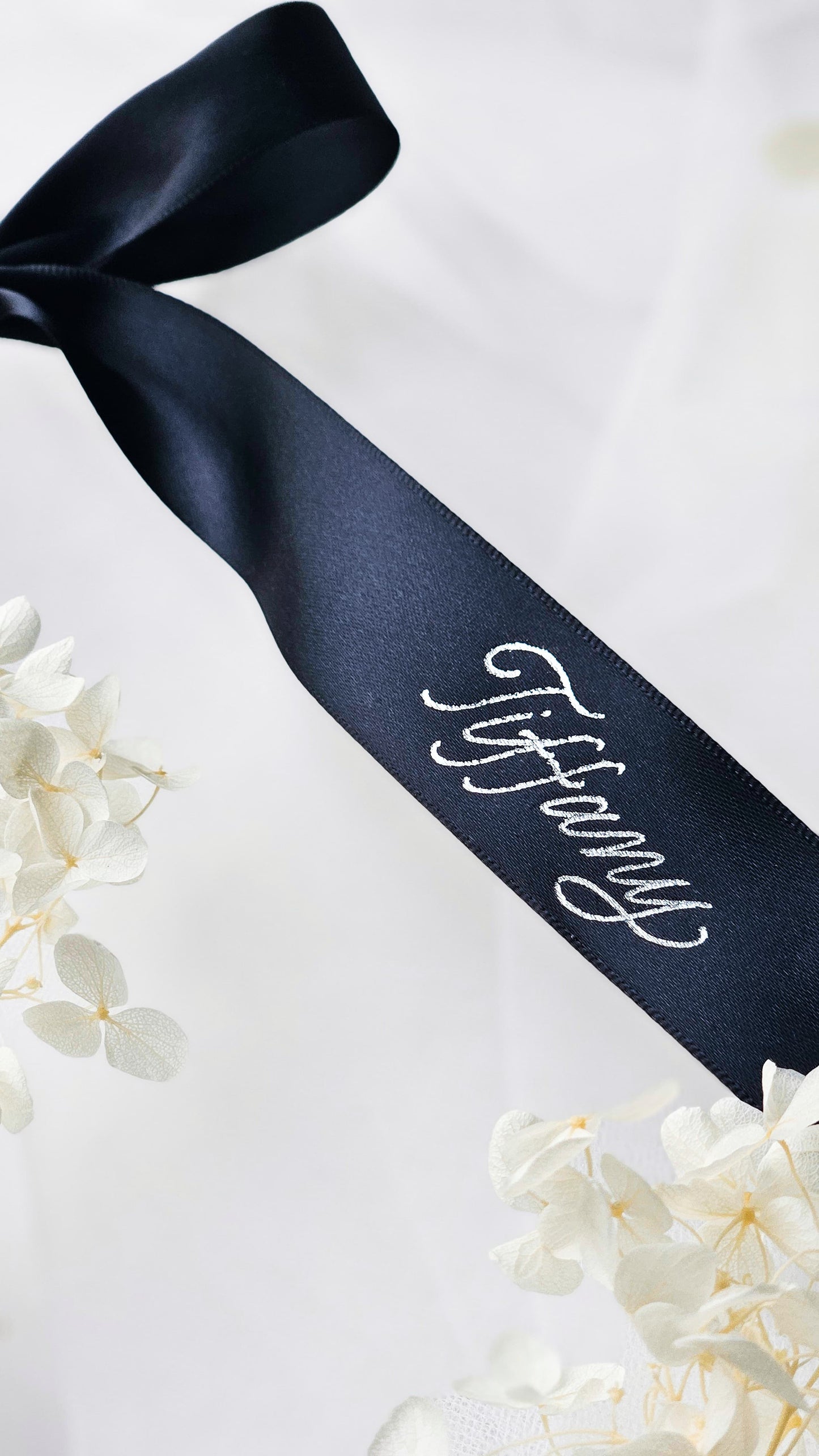 Medium Ribbon Placecards - Hot Foil