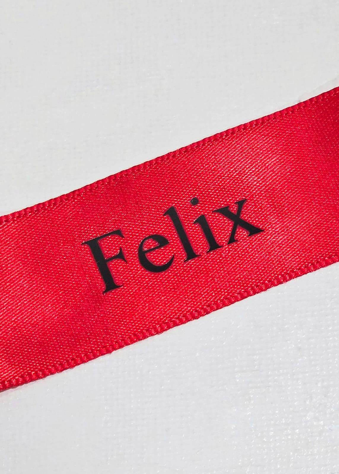 Medium Ribbon Placecard - Vinyl