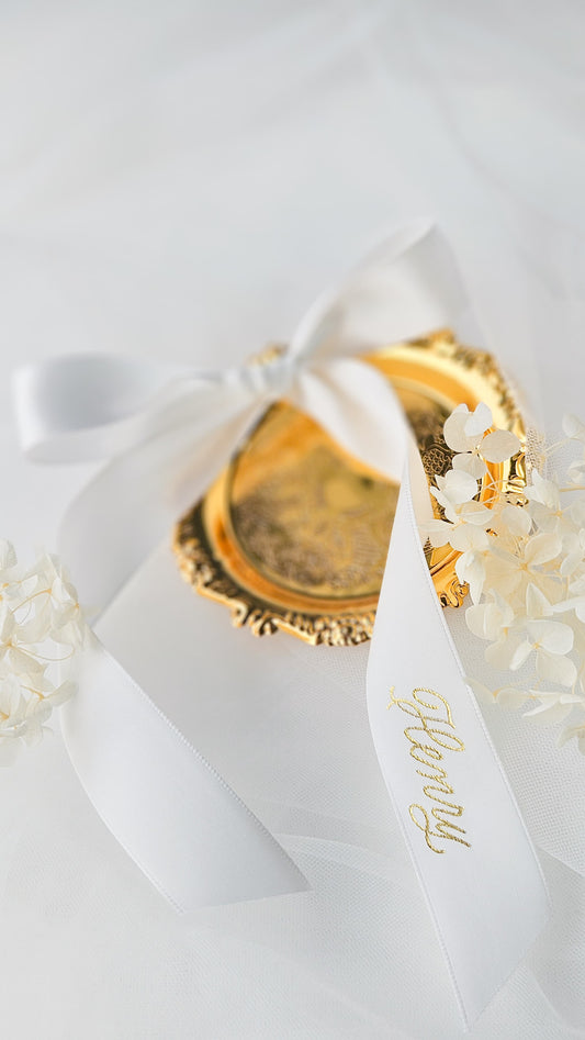 Medium Ribbon Placecards - Hot Foil